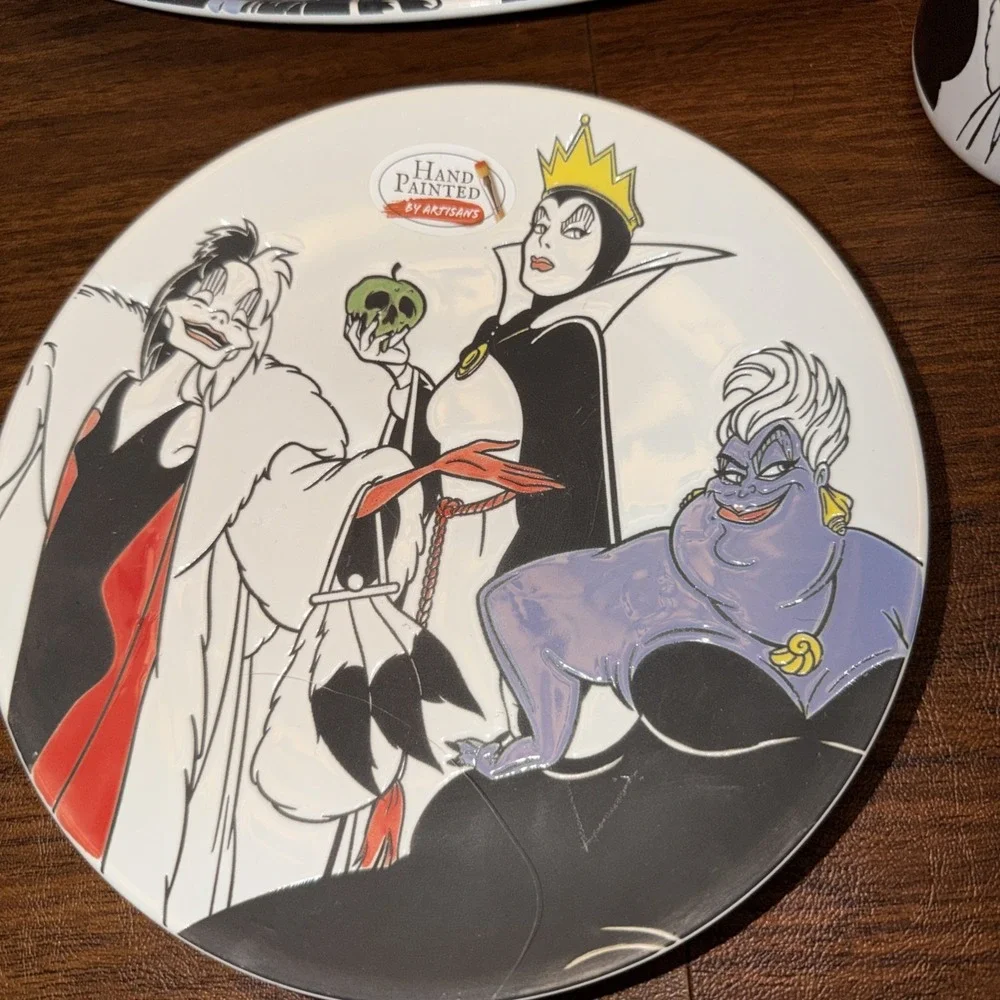 Disney Villains  Dinner Plate, Serving Platter, Mug.  New WOT‎ ZRIKE